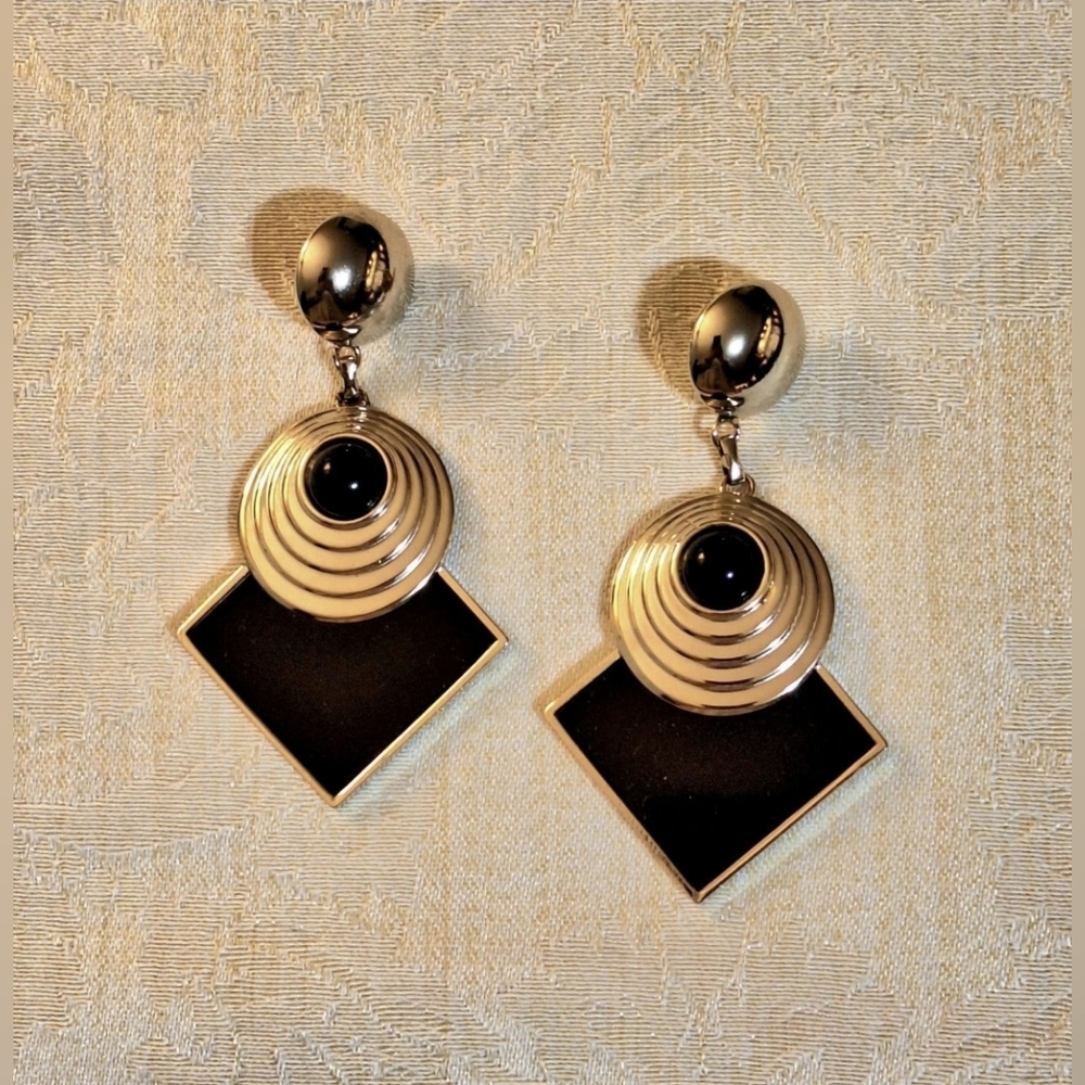Funky 1980's dangle drop stud earrings goldtone, black acrylic, safety backs